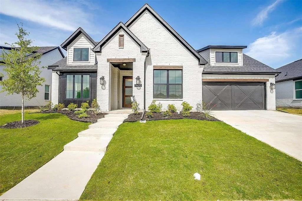 Soaring Eagle Dr, Fort Worth, TX 76179