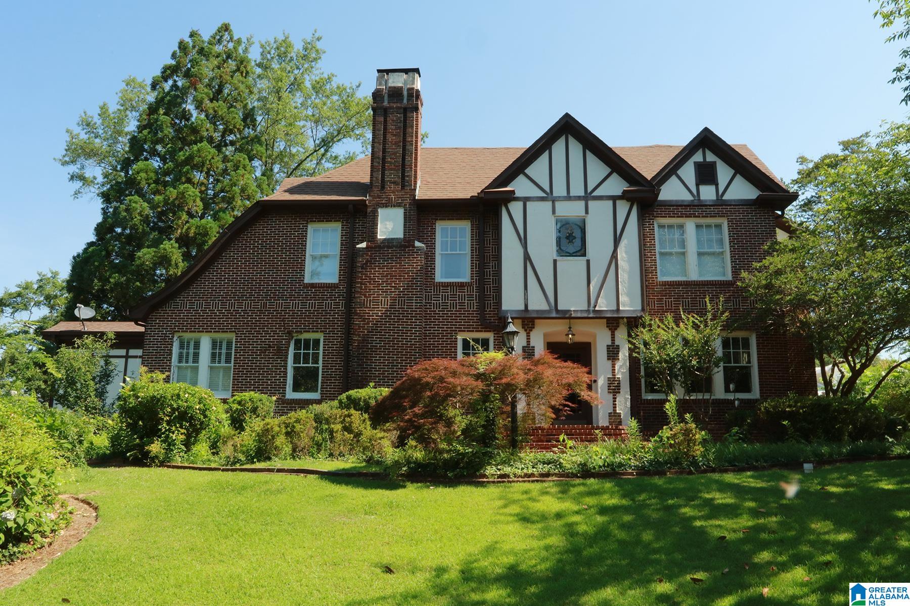 Montvue Rd, Anniston, AL 36207