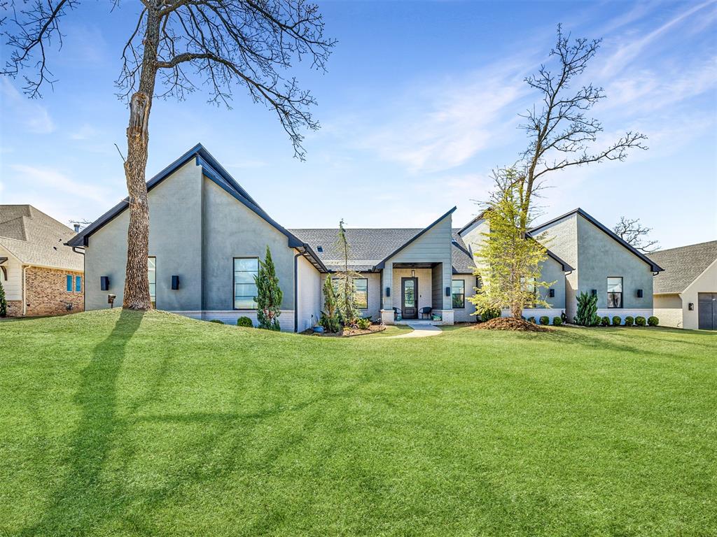 Ladera Ln, Edmond, OK 73034