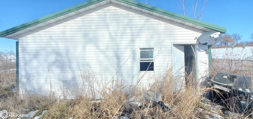 1320 Clayton Ave, Wayland, IA, 52654-9564 | Card Image