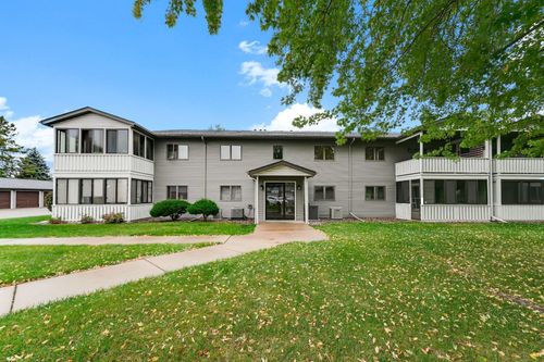 apt-217-3125 Village Trl, Hastings, MN, 55033-3444 | Card Image