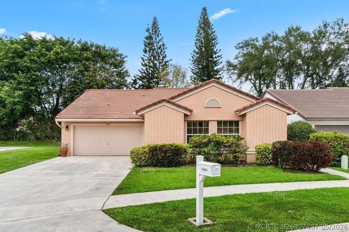 10001 Country Brook Rd, Boca Raton, FL, 33428-4217 | Card Image