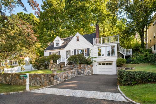 3 Green Ln, Greenwich, CT, 06831-5101 | Card Image