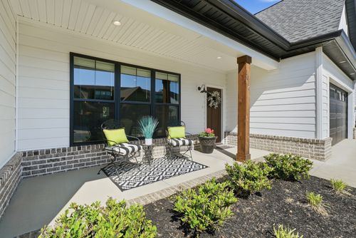 1056 Malinda Ln, Greenbrier, TN, 37073-2104 | Card Image