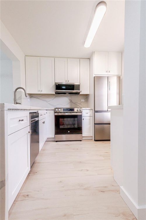 apt-104-5550 Lakeside Dr, Margate, FL, 33063-7600 | Card Image