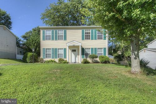 5678 Sutter Ln, WOODBRIDGE, VA, 22193-3518 | Card Image