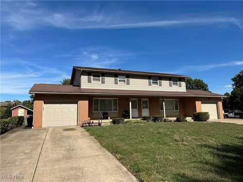 1543 Clearbrook Road Nw, Massillon, OH, 44646 | Card Image
