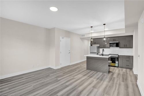 2d-261 King St E, Stoney Creek, ON, L8G1L9 | Card Image