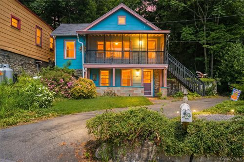 33 Mile Hill Rd, Highland, NY, 12528-1624 | Card Image