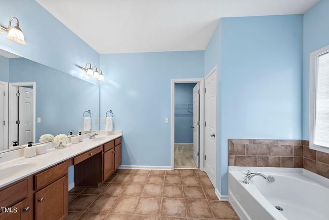 7_master bath 1 | Image 7