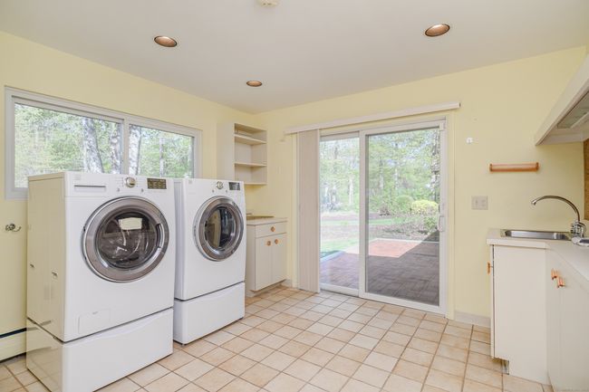 7 Maplecrest Dr, House other with 4 bedrooms, 5 bathrooms and 6 parking in Danbury CT | Image 9