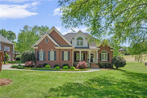 531 Oak Valley Boulevard, Advance, NC, 27006 | Card Image