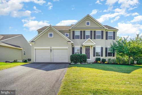 26 Bent Brook Cir, READING, PA, 19606-5105 | Card Image