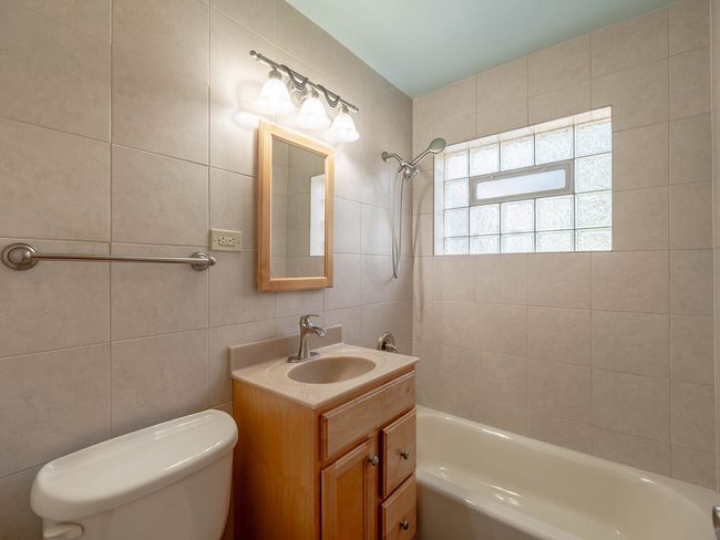 566 Glendale Ave, House other with 3 bedrooms, 1 bathrooms and 2 parking in Glen Ellyn IL | Image 10
