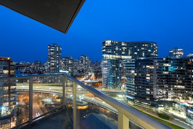 1807 - 918 Cooperage Way, Condo with 1 bedrooms, 1 bathrooms and 1 parking in Vancouver BC | Image 15