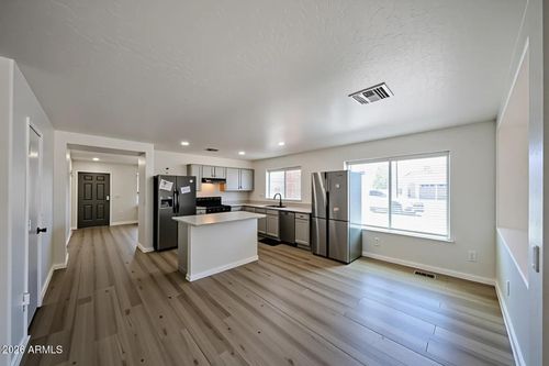 3107 W Pollack St, Phoenix, AZ, 85041-6382 | Card Image