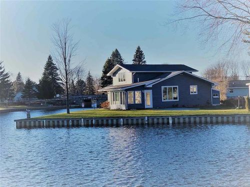 111 Inlet Dr, Prudenville, MI, 48651-9602 | Card Image