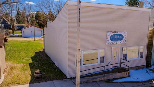 211 Front Street Nw, Sunburg, MN, 56289 | Card Image