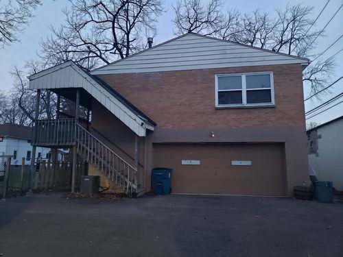 220 W Oneida Ave, Bartlett, IL, 60103-4050 | Card Image