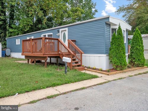 9402 Beech Park St, CAPITOL HEIGHTS, MD, 20743-5007 | Card Image