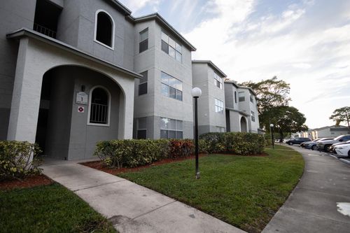 apt-133-1401 Village Blvd, West Palm Beach, FL, 33409-2761 | Card Image