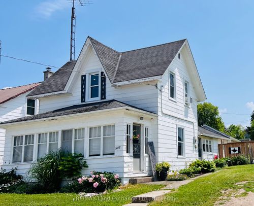 523 Outram St, Lucknow, ON, N0G2H0 | Card Image