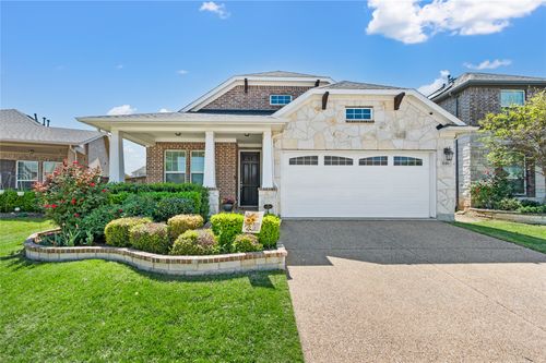 616 Chippewa Way, Aubrey, TX, 76227-1596 | Card Image