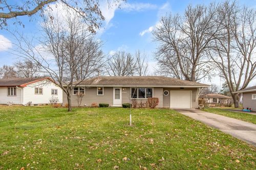 2001 Maple Street, Hastings, MN, 55033 | Card Image