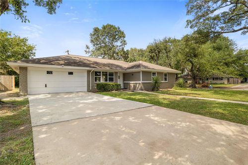 5502 Dawnridge Dr, Houston, TX, 77035-4326 | Card Image