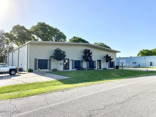 204 Burgess Dr, Broussard, LA, 70518-3321 | Card Image