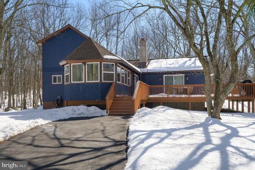 2206 Chatham Court, Bushkill, PA, 18324 | Card Image