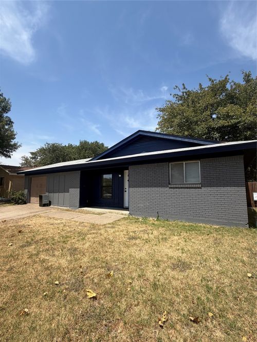 1621 Gill St, Blue Mound, TX, 76131-1013 | Card Image