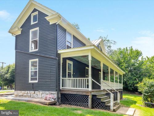 322 Capon St, STRASBURG, VA, 22657-1952 | Card Image