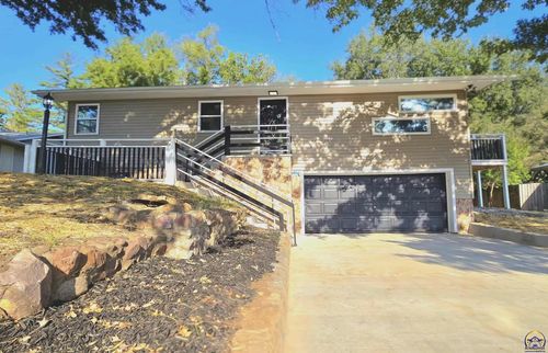 308 Kansa Dr, Ozawkie, KS, 66070-9534 | Card Image