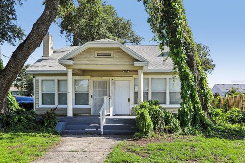 2715 W North A St, TAMPA, FL, 33609-2330 | Card Image