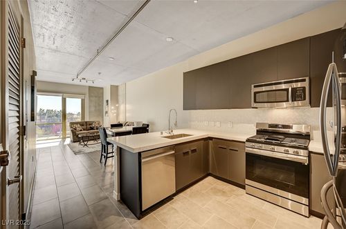 439-353 E Bonneville Ave, Las Vegas, NV, 89101-6622 | Card Image