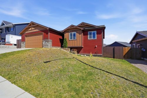 920 Summerfield Dr, Rapid City, SD, 57703-4826 | Card Image
