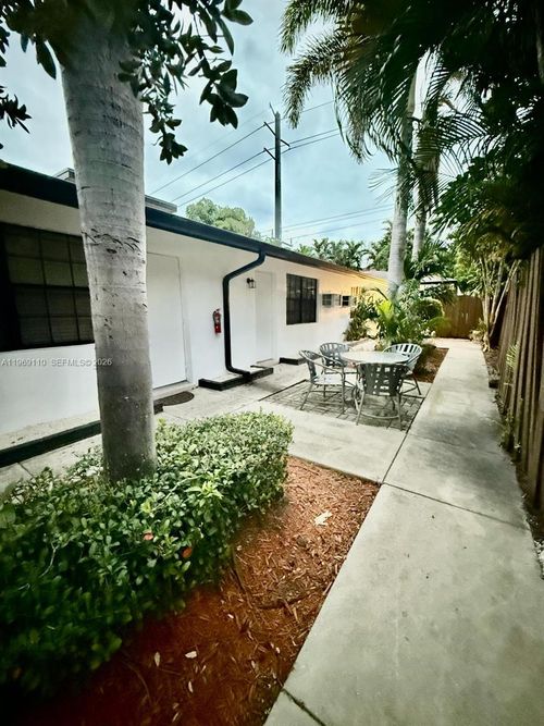 1-1240 Ne 12th Ave, Fort Lauderdale, FL, 33304 | Card Image