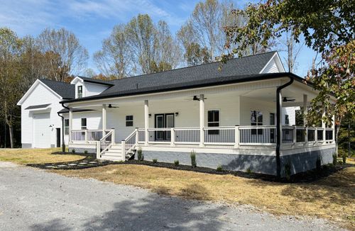 758 Dearman St, Smithville, TN, 37166-3032 | Card Image