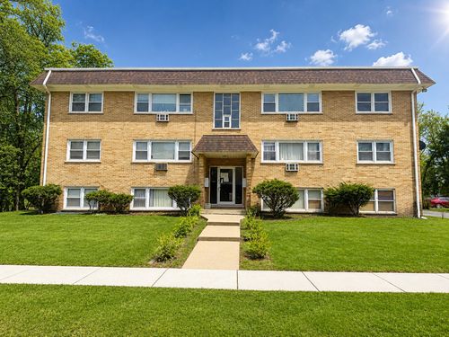 10-255 E Oak St, Addison, IL, 60101-2831 | Card Image