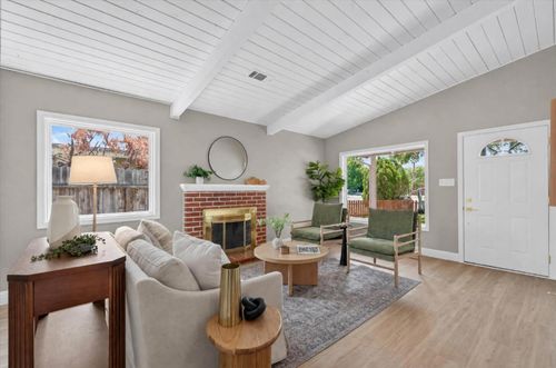 801 Taylor St, Winters, CA, 95694-1508 | Card Image