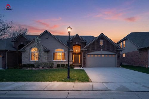 30295 Berghway Trl, Warren, MI, 48092-6330 | Card Image
