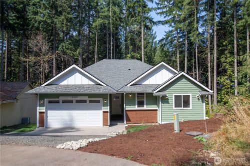 18635 Southwood Ct Se, Yelm, WA, 98597-9326 | Card Image