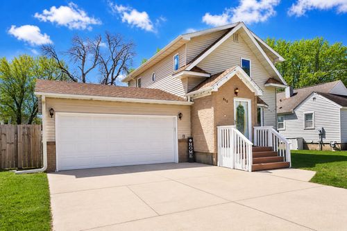 810 10th Ave Se, Austin, MN, 55912-3971 | Card Image