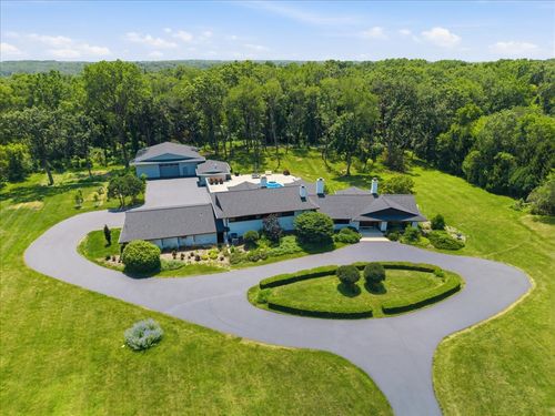 215 Woodhaven Ln, BARRINGTON, IL, 60010-9063 | Card Image