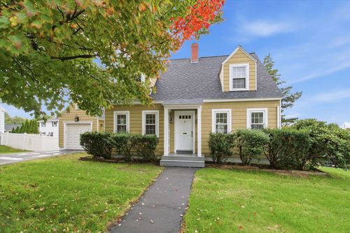 112 Mammoth Rd, Manchester, NH, 03109-4302 | Card Image