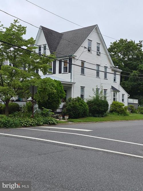 339 W 2nd St, MOORESTOWN, NJ, 08057-2348 | Card Image