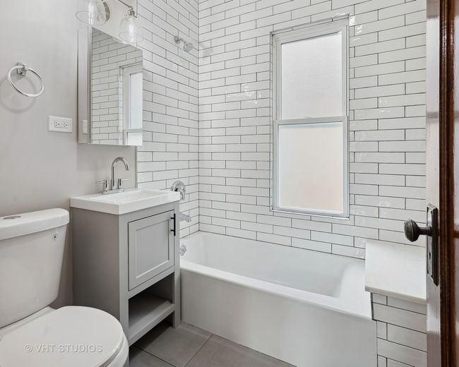 4948 N Austin Ave, Home with 5 bedrooms, 2 bathrooms and null parking in CHICAGO IL | Image 17