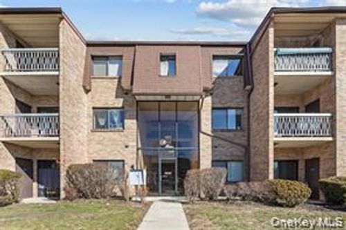 709 Kennedy Dr, Spring Valley, NY, 10977-5380 | Card Image