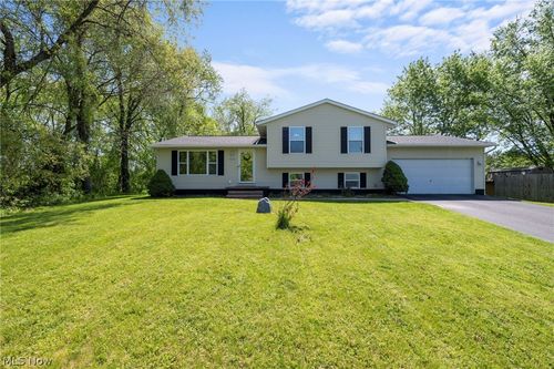 4602 High Mill Ave Nw, Massillon, OH, 44647-9304 | Card Image